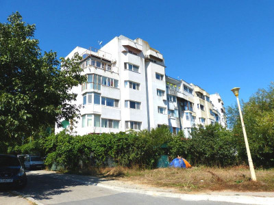 FALEZA NORD - Apartament spatios la un minut de plaja!