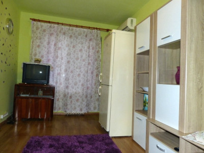 TOMIS NORD- Apartament 2 camere de inchiriat la doi pasi de liceu si Mamaia.