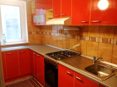 TOMIS NORD - MACUL ROSU - Apartament 3 camere cu centrala gaz