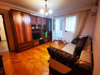 CENTRU-FERDINAND-Apartament 3 camere, cu 3 balcoane,spatios si aerisit.