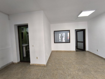 CENTRU CAPITOL - Spatiu comercial linga Bulevard !