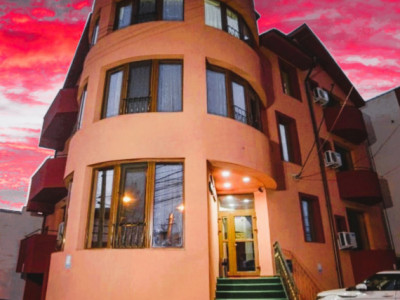 FALEZA NORD - Casa/vila cu destinatie comerciala de inchiriat