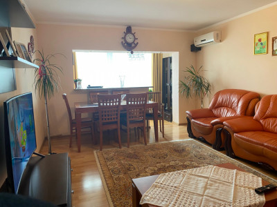 INEL 2/DEZROBIRII - Apartament 4 camere 98 mp - Constanta